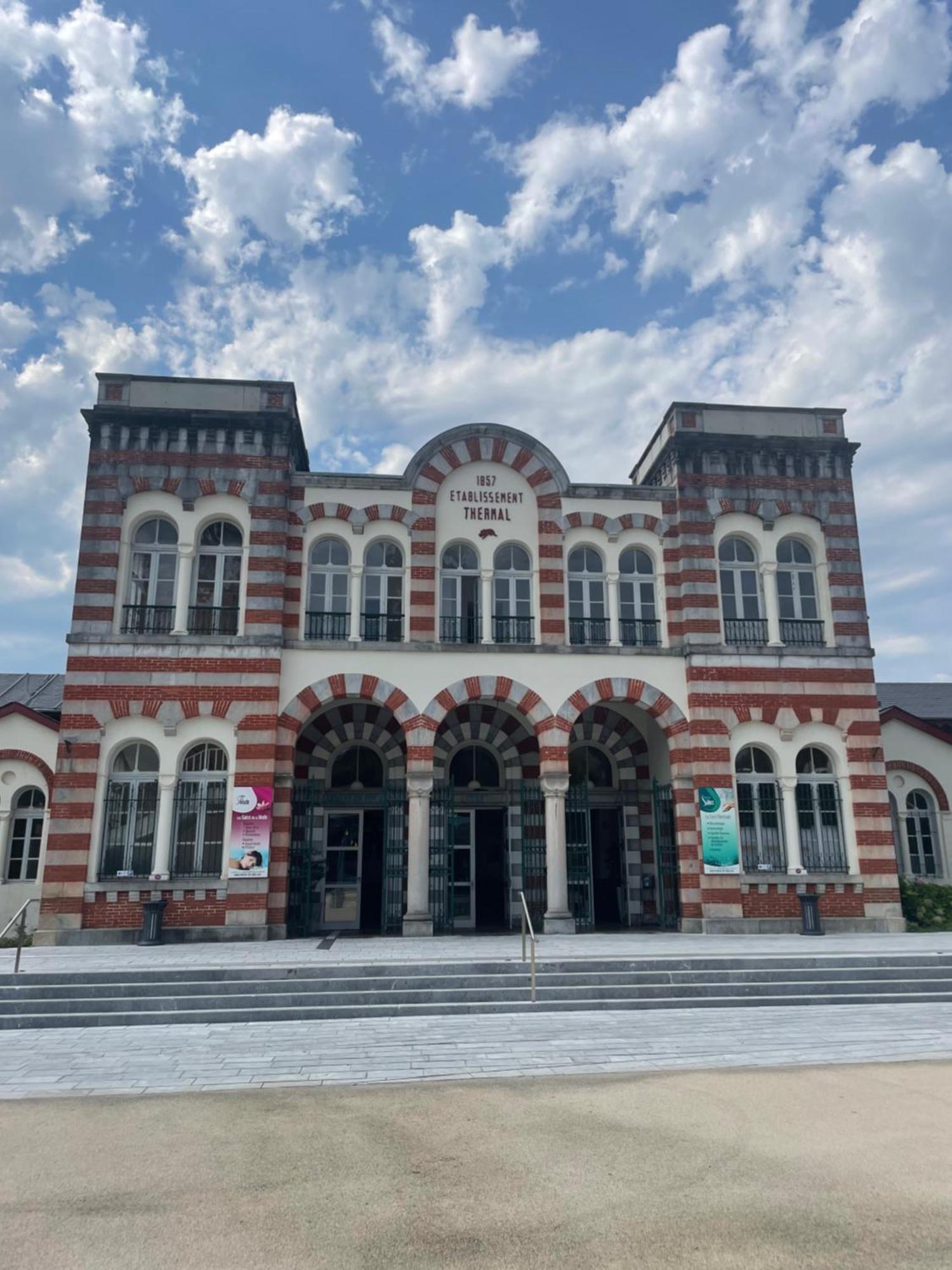 Studio Lumineux Au Calme En Centre Ville, Face Aux Thermes Salies-de-Béarn Extérieur photo